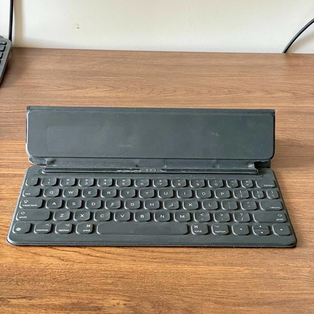 Клавиатура-чехол Apple Smart Keyboard