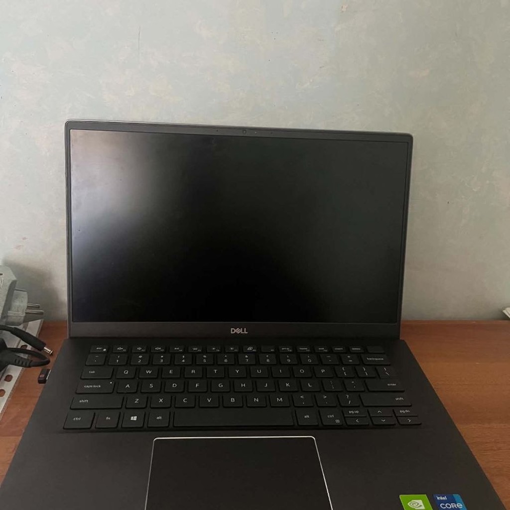 Ноутбук DELL