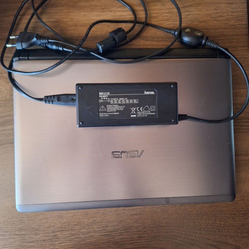 Ноутбук ASUS