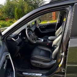 Toyota RAV4 - фото 8