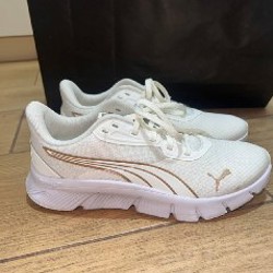 Женские кроссовки Puma - фото 3