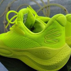 Баскетбольные кроссовки Under Armour Curry - фото 3