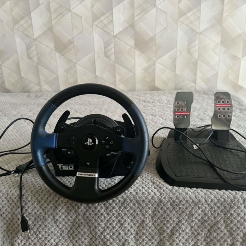 Руль Thrustmaster T150