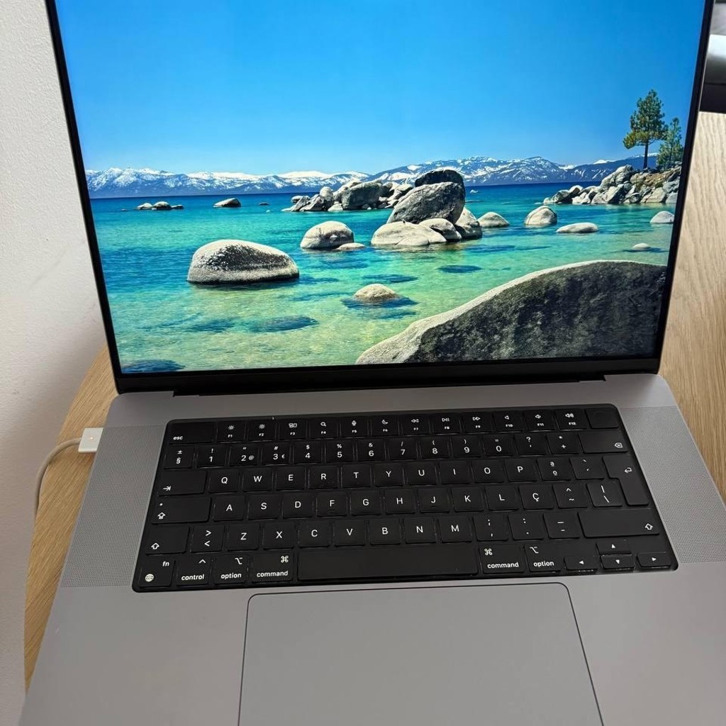 MacBook Pro 16''
