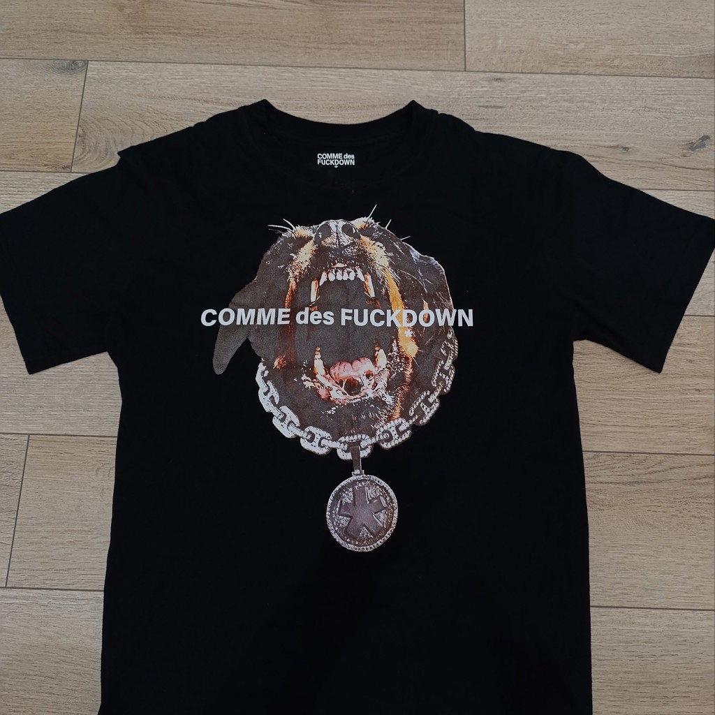 Футболка COMME des FUCKDOWN