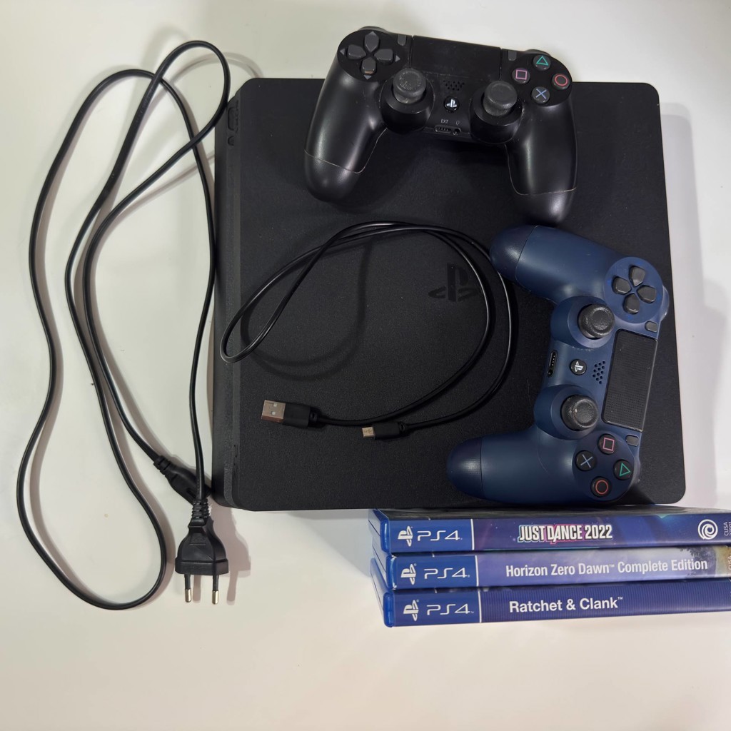 Sony PlayStation 4 Slim