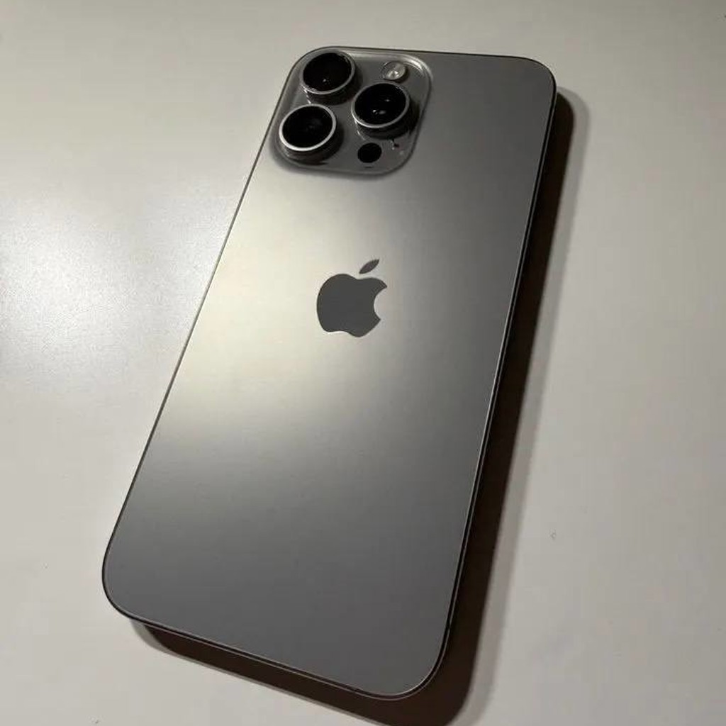 IPhone 15 Pro Max Natural Titanium