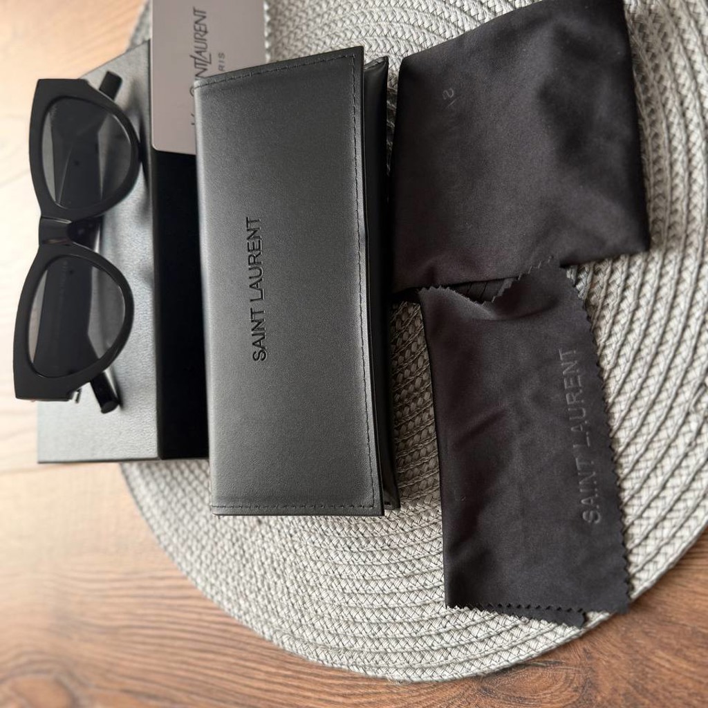 Очки Saint Laurent