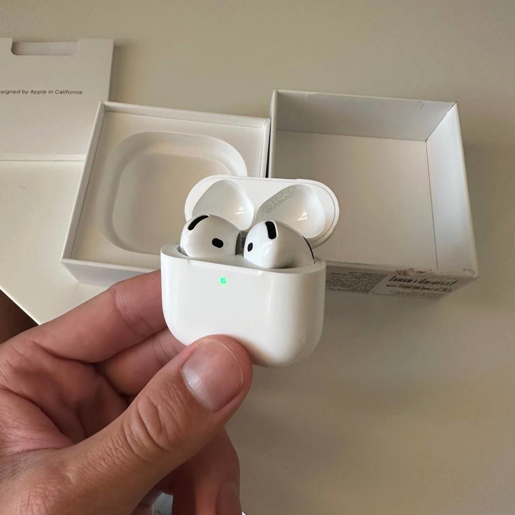 AirPods 4