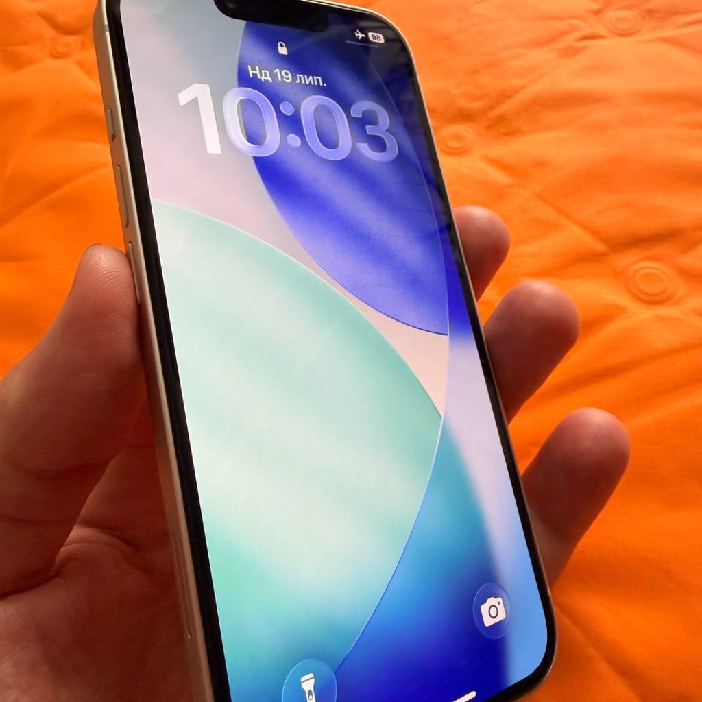 IPhone 13