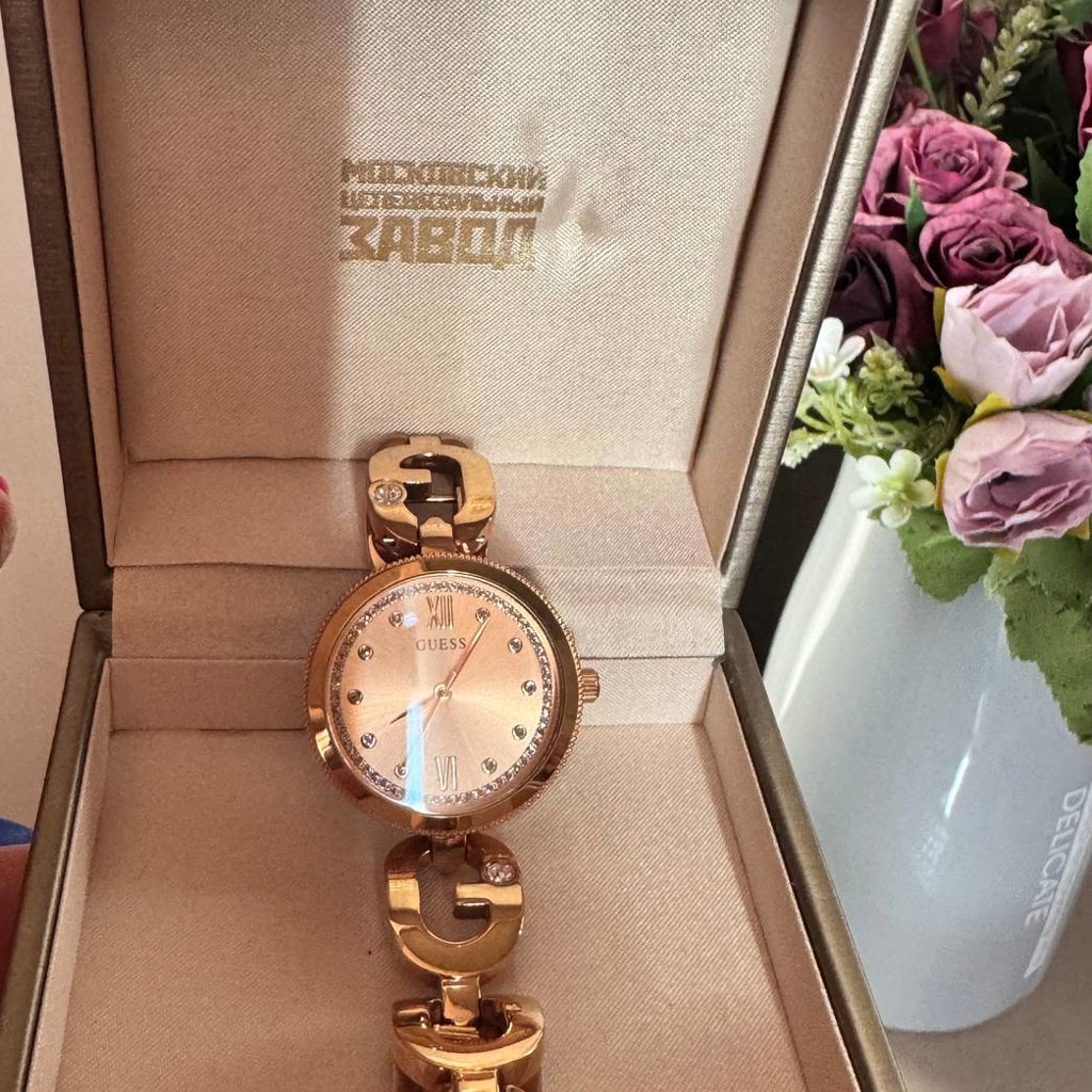 Часы женские Guess