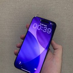 IPhone 16 Pro Gold - фото 3