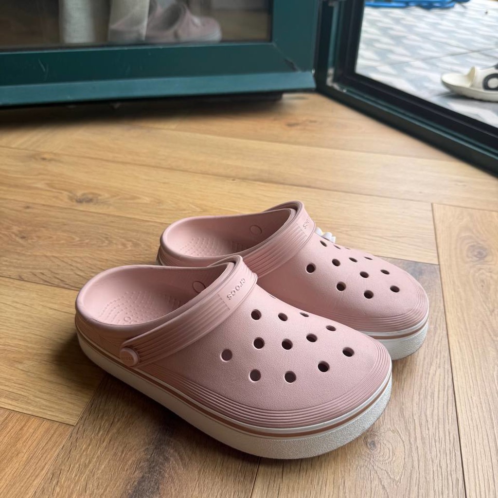 Crocs