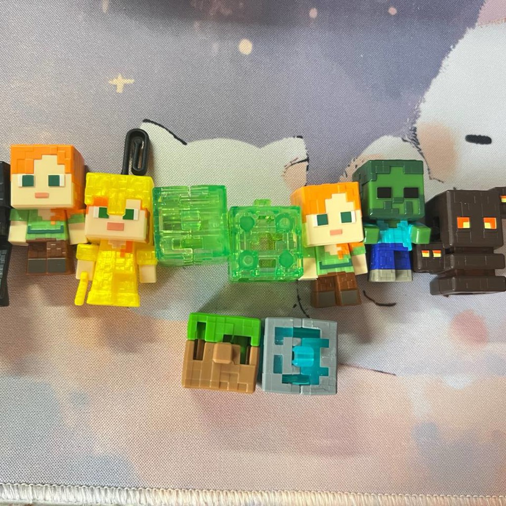 Фигурки из киндеров Minecraft