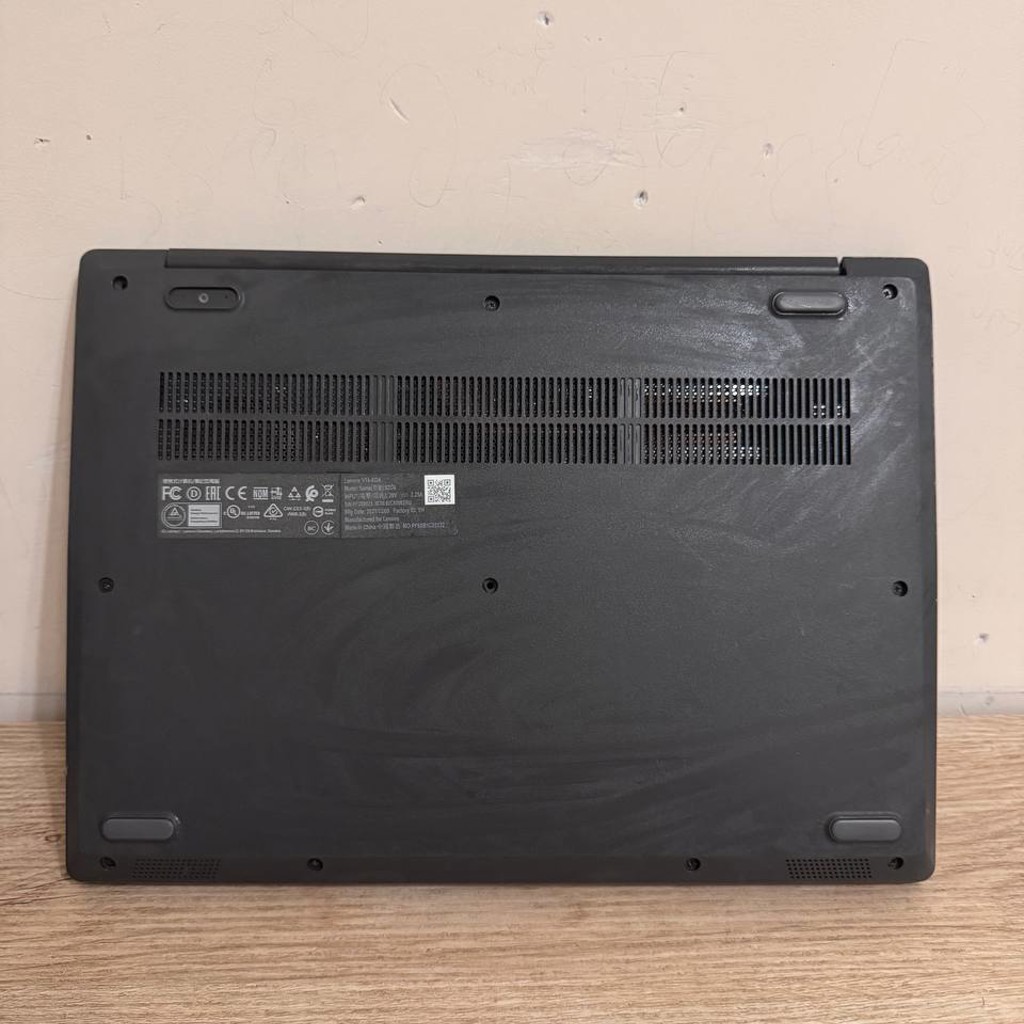 Ноутбук Lenovo V14-ADA
