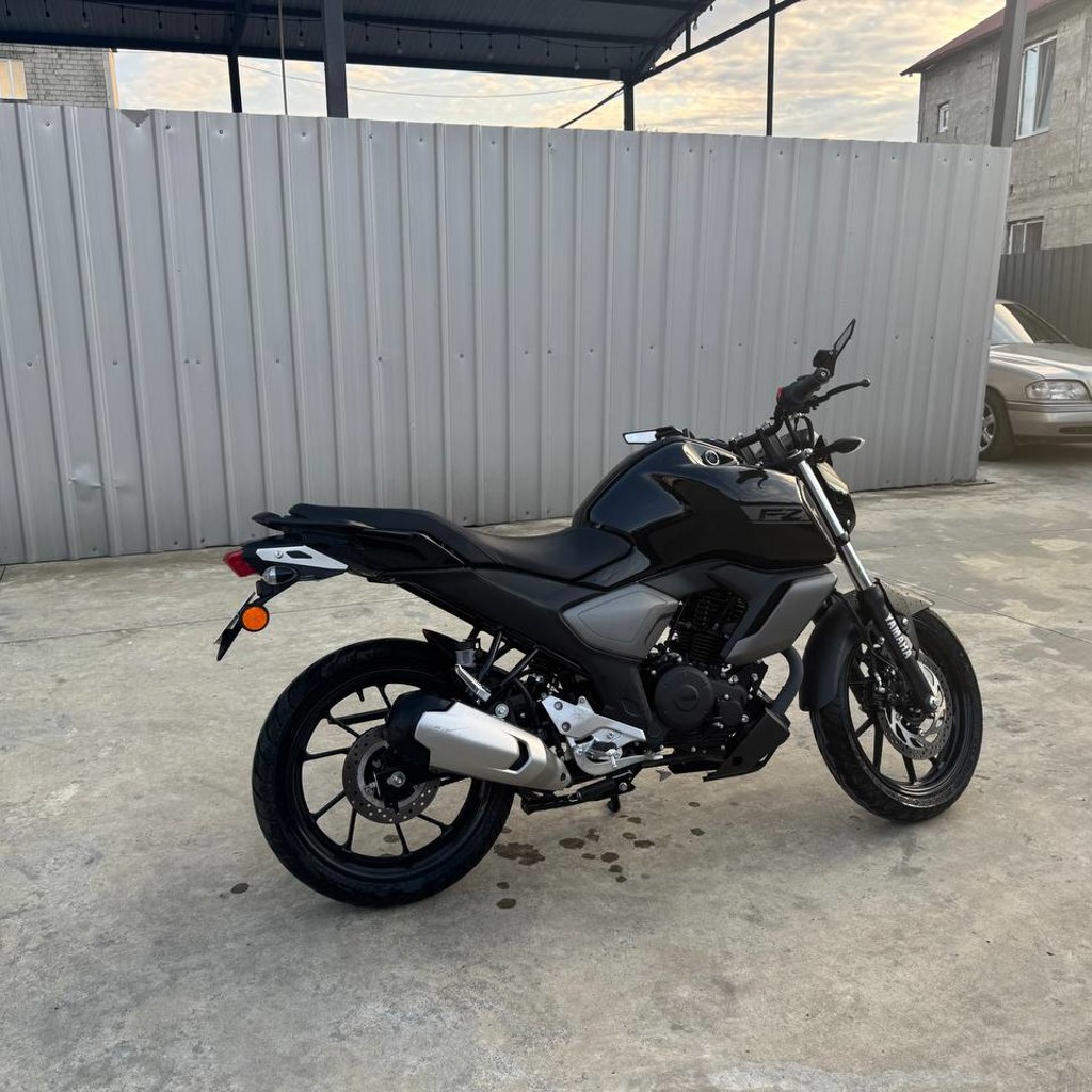 Yamaha FZ V3