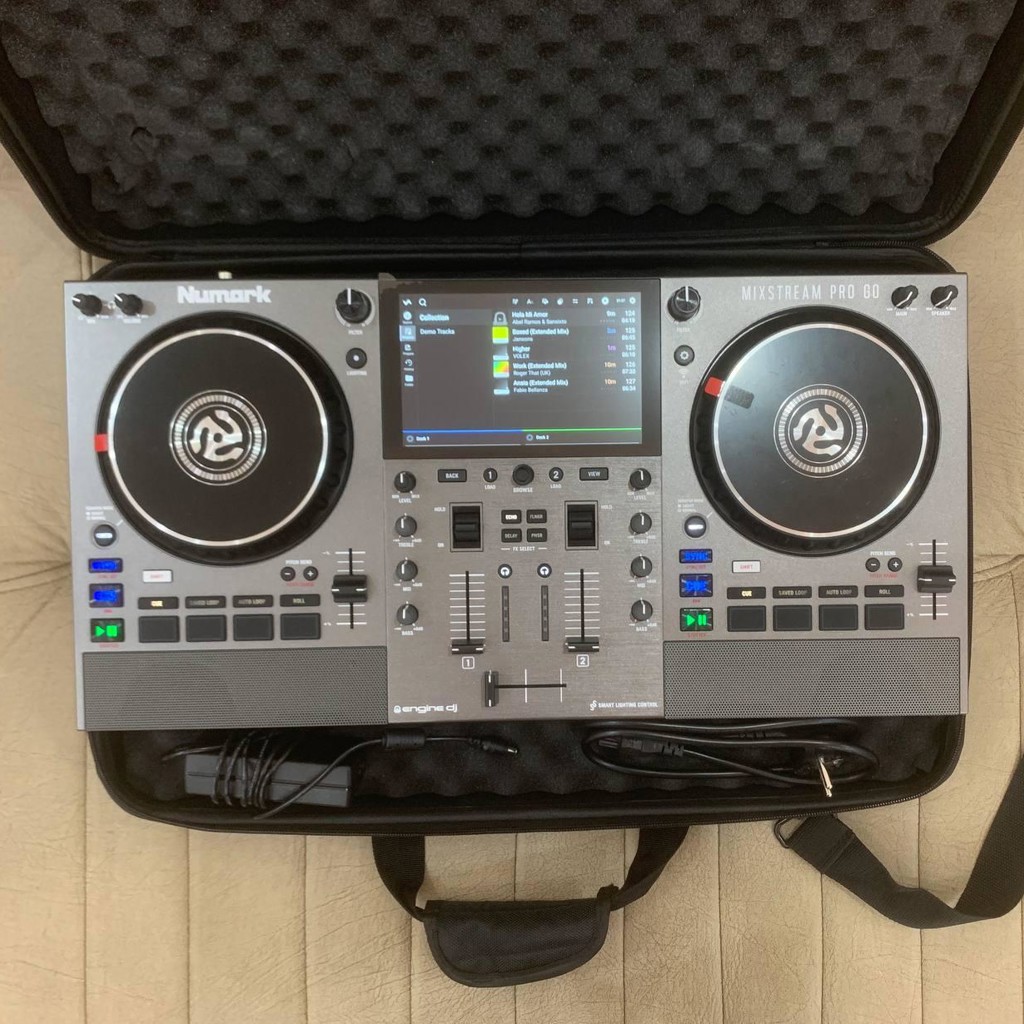 DJ контроллер