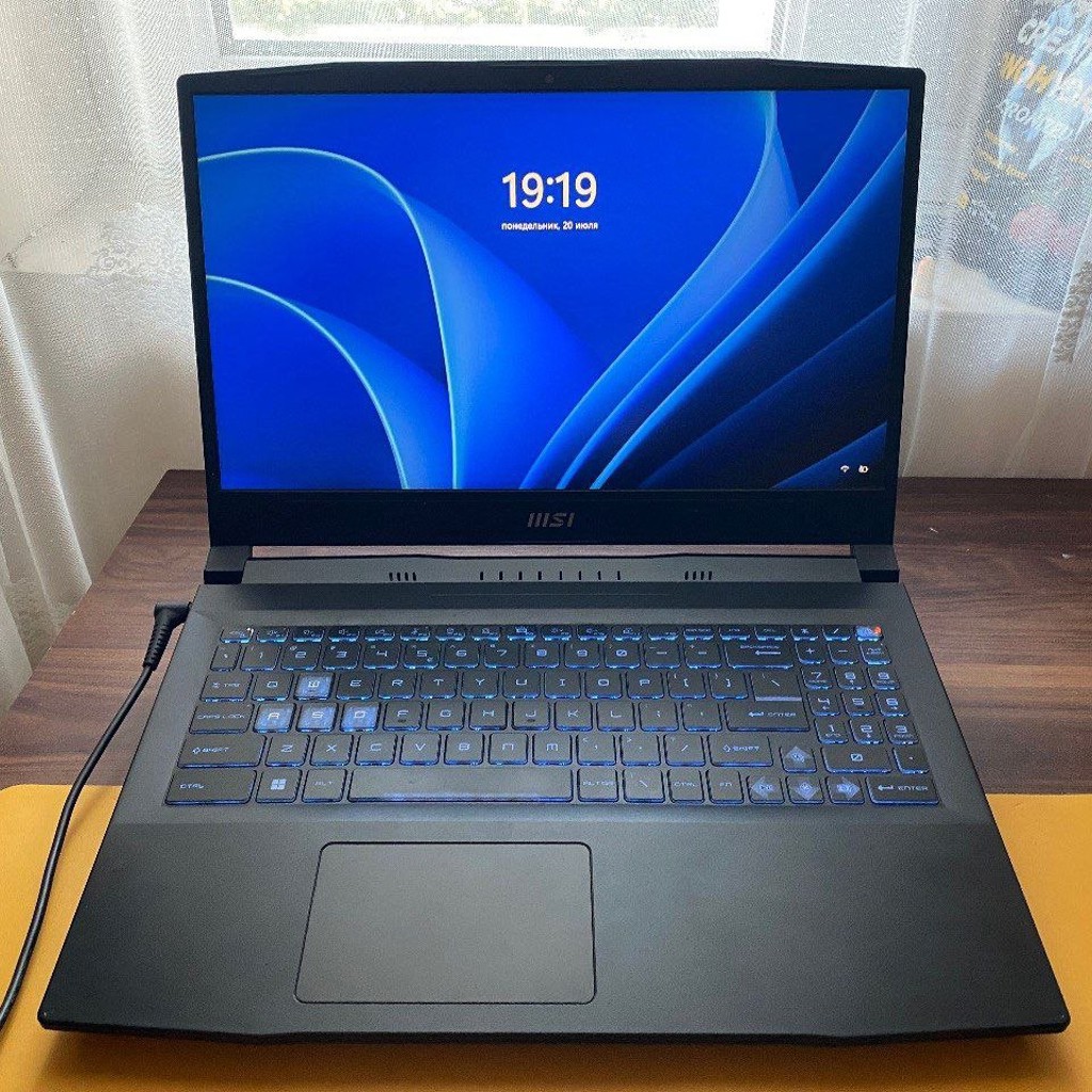 Игровой ноутбук MSI bravo c7ve 15