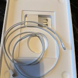 MacBook Neo Yellow - фото 3