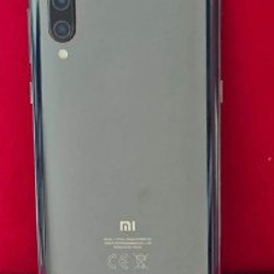 Xiaomi Mi 9 - фото 4