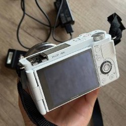 Камера Sony ZV-E10 Kit - фото 2