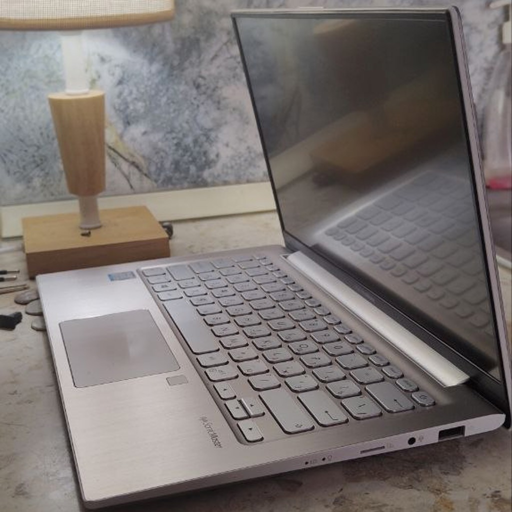Ноутбук Asus