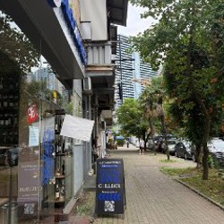 Алкомаркет в Батуми - фото 2