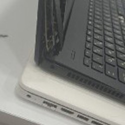 Серый ноутбук HP - фото 1