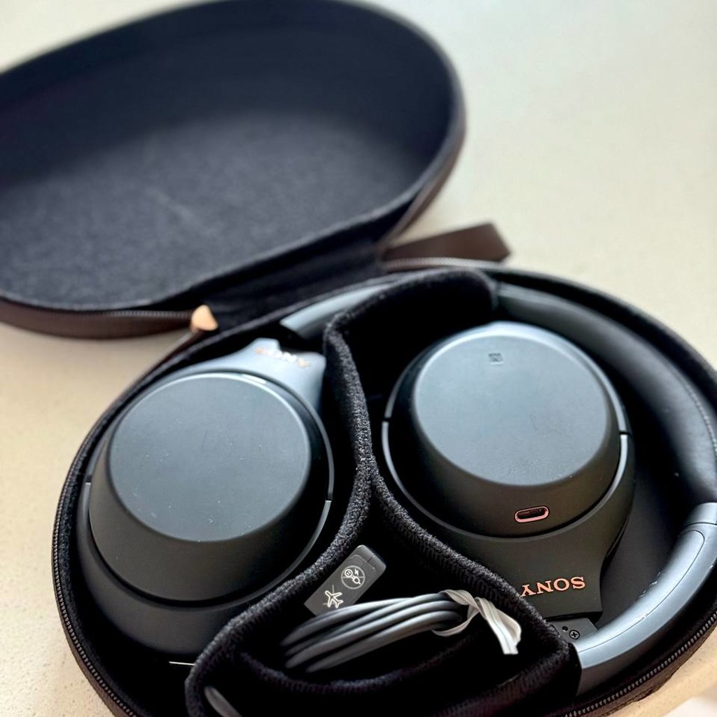 Наушники Sony WH-1000XM4