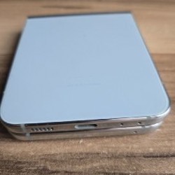 Samsung Galaxy Z Flip 5 - фото 5