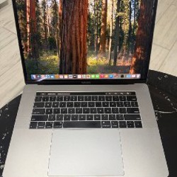 MacBook Pro 15” (2018) - фото 3