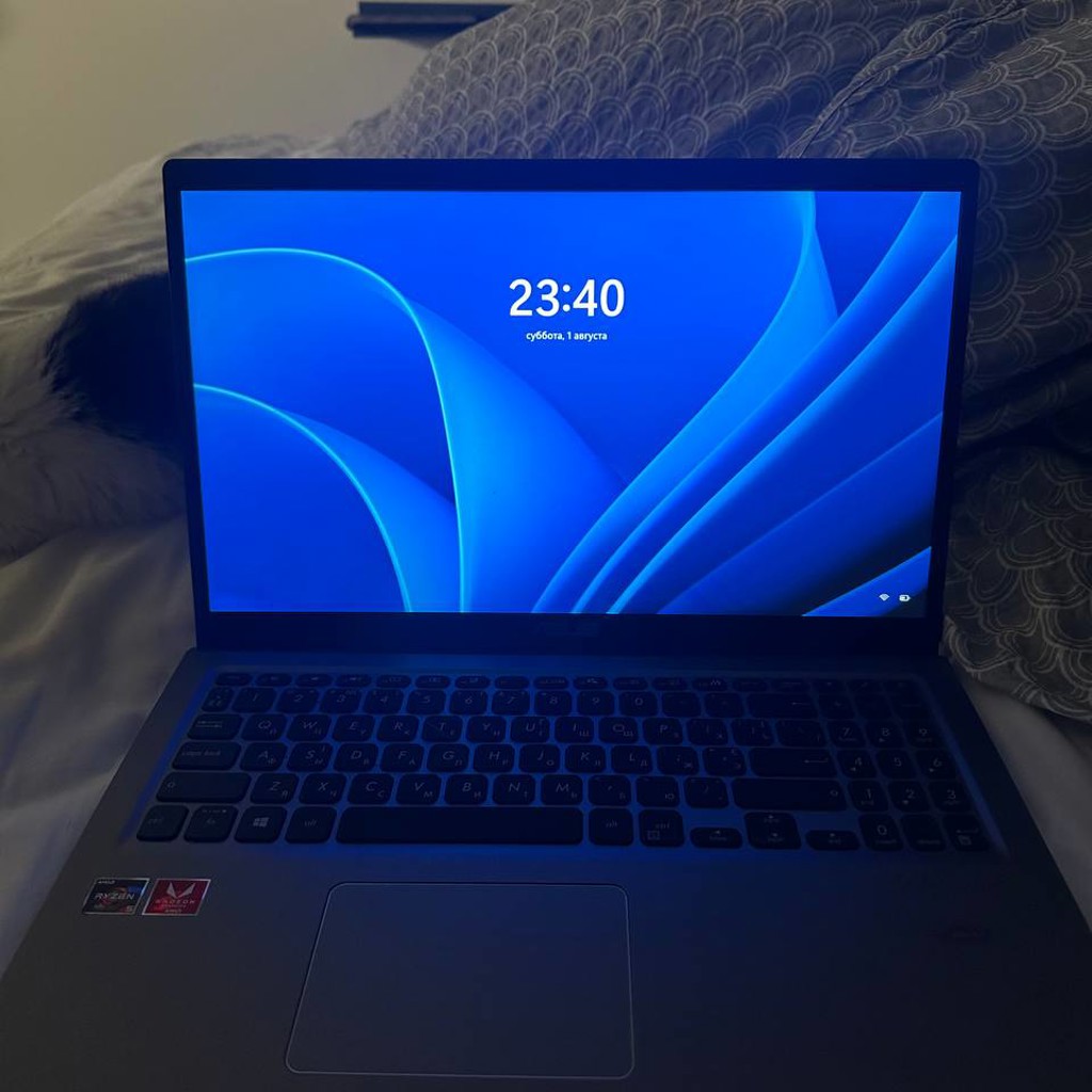 Ноутбук ASUS