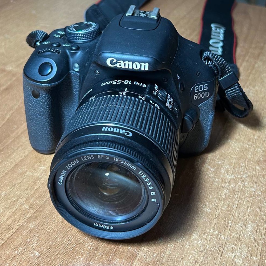 Фотоаппарат Canon EOS 600D Kit EF-S 18-55mm
