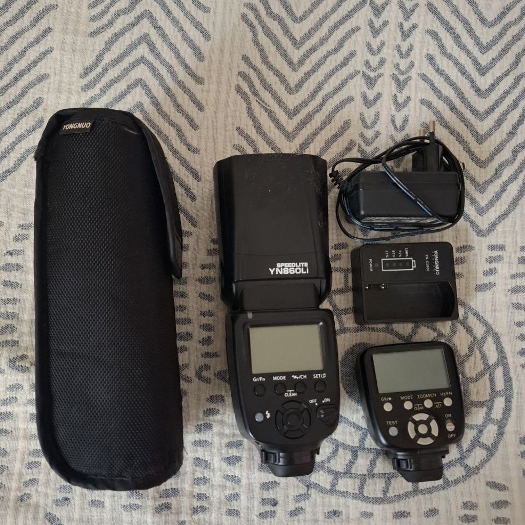 Вспышка yongnuo 860 Li