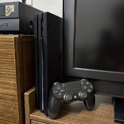 Playstation 4 Pro - фото 2