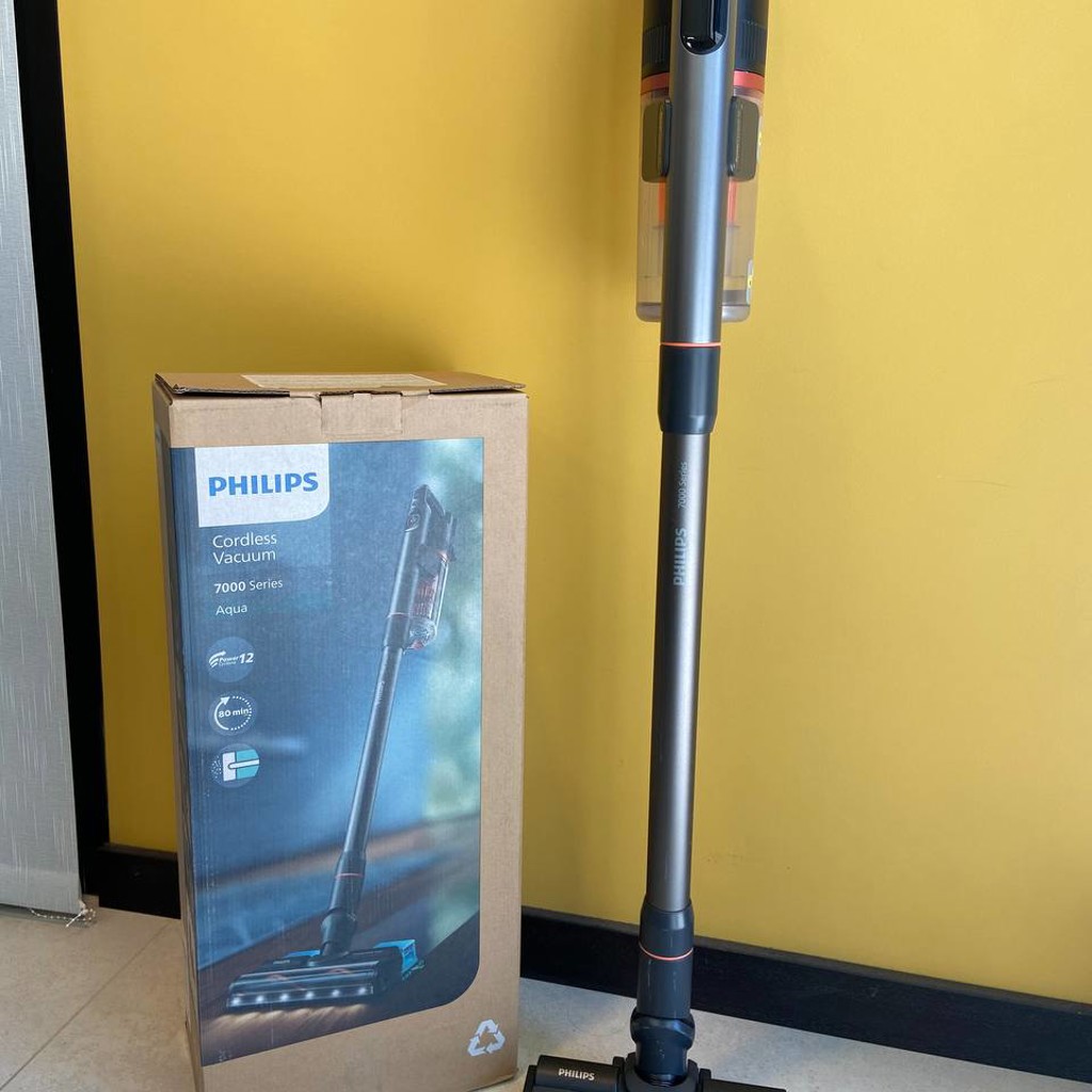 Пылесос Philips 7000 Series Aqua XC7057