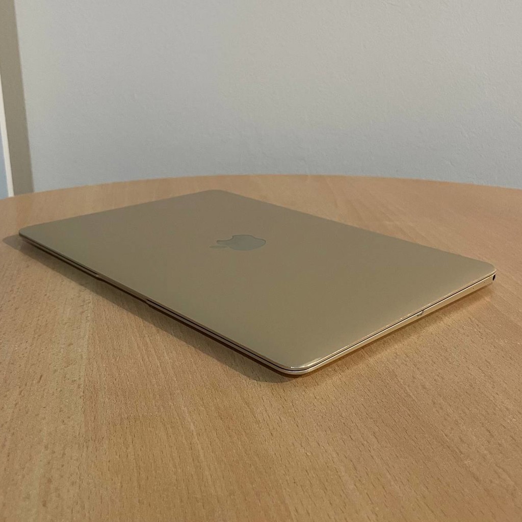 MacBook 12”
