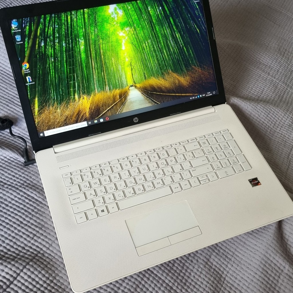 HP 17' (белый)