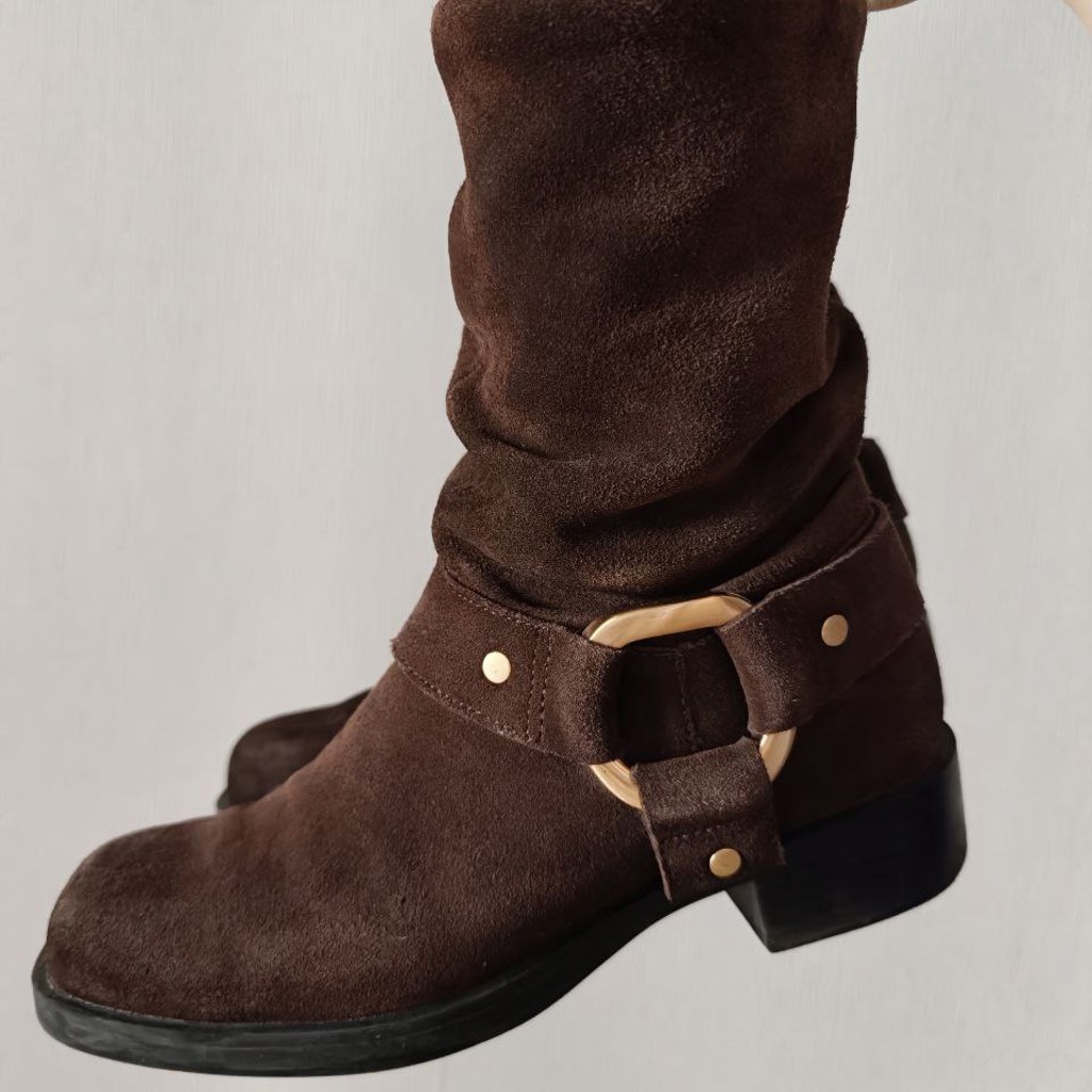 Сапоги Stradivarius