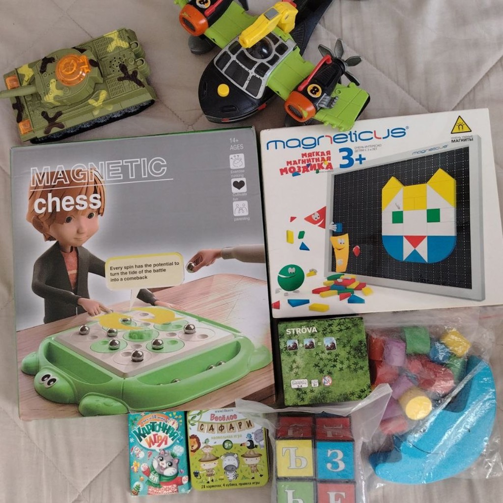Настольные игры и игрушки