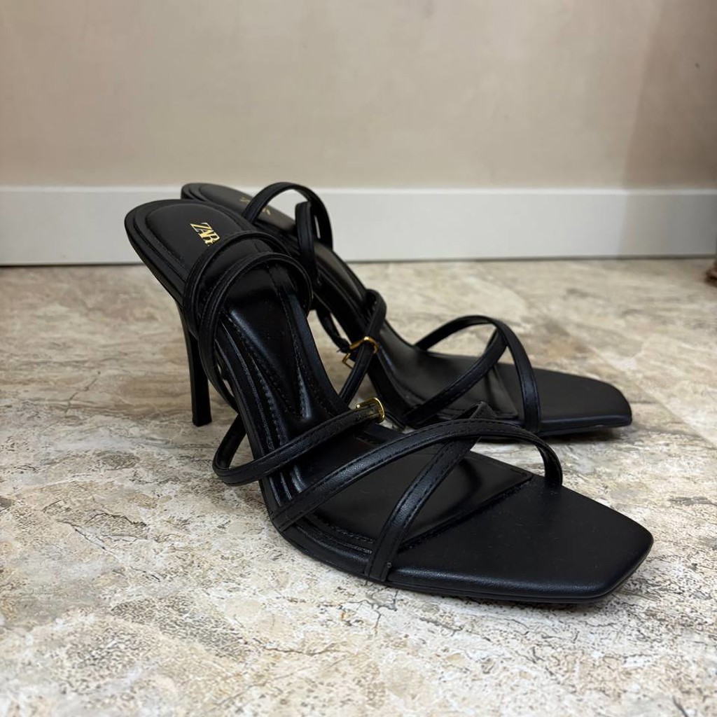 Черные туфли Zara