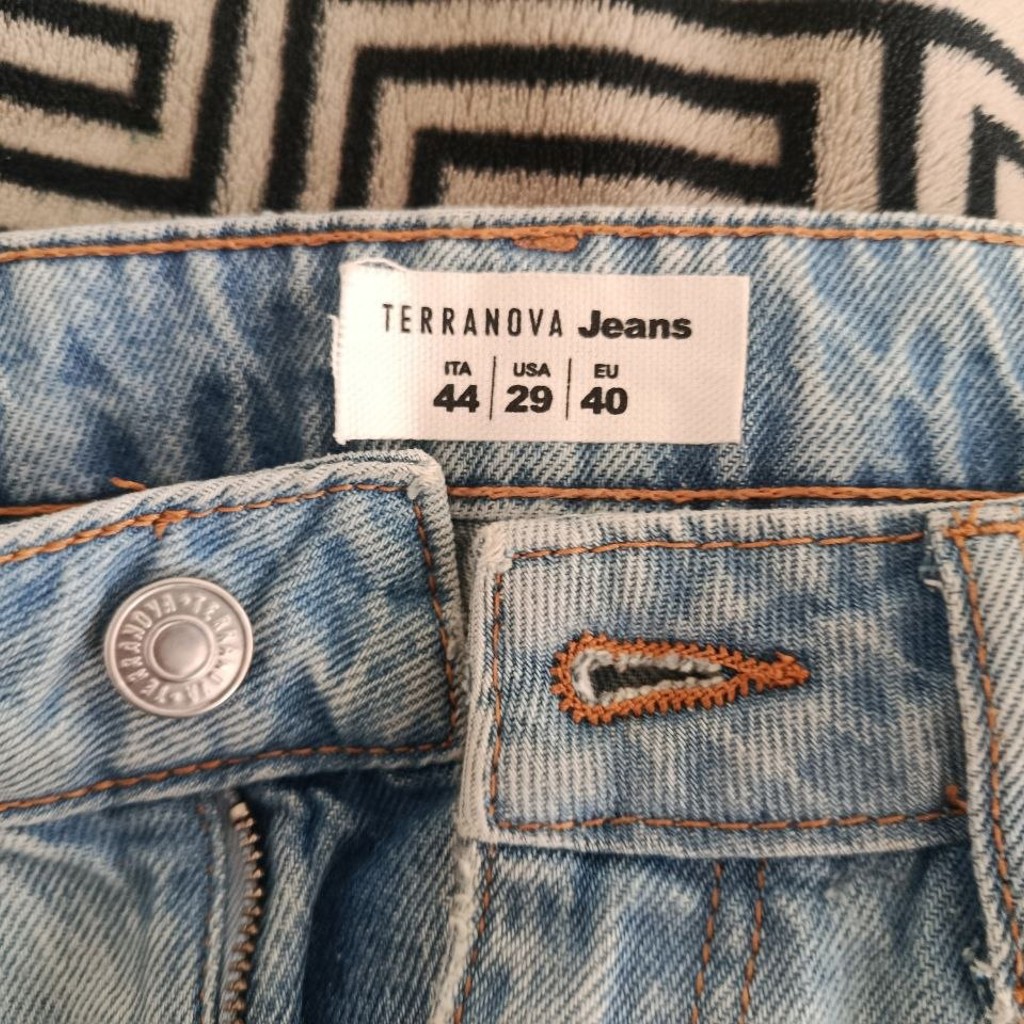 Джинсы Terranova