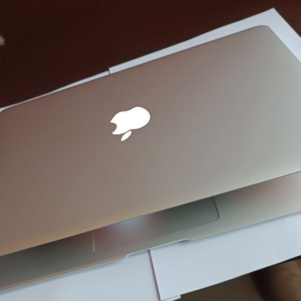 MacBook AIR 13-inch 2017