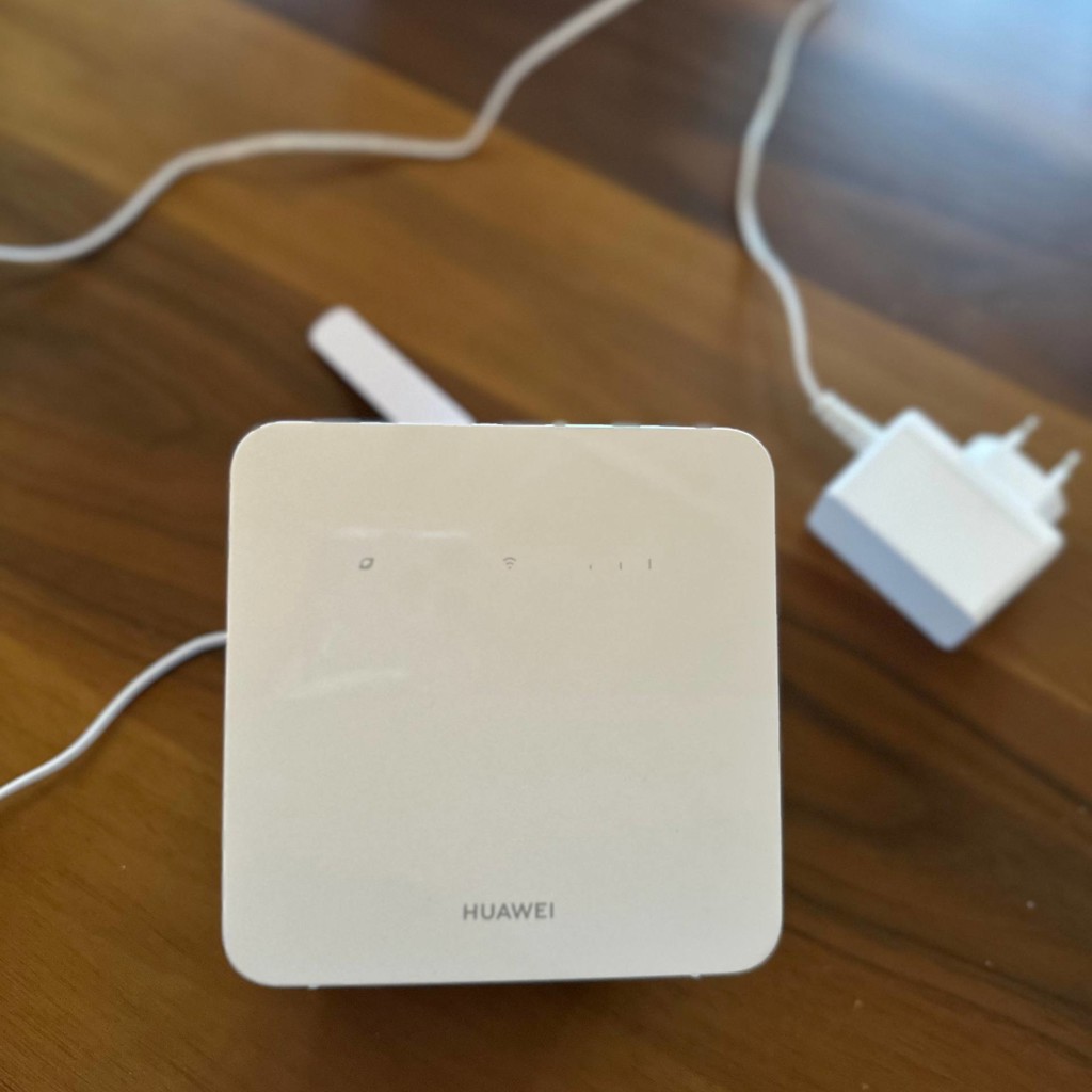 Роутер Huawei B320-323