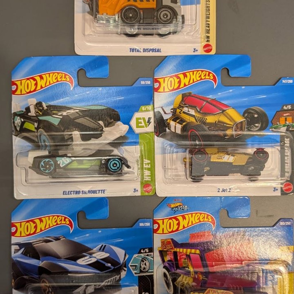 Машинки Hot Wheels
