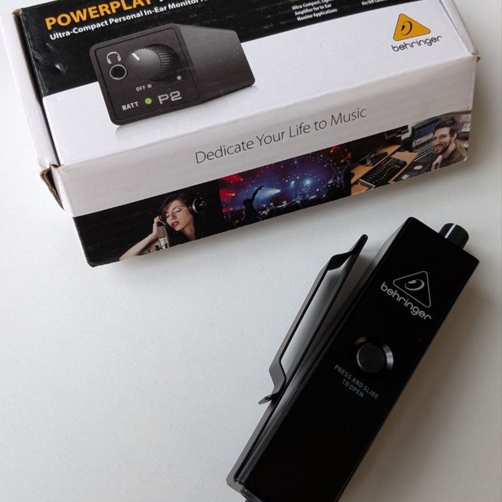Усилитель для персонального мониторинга Behringer Powerplay P2