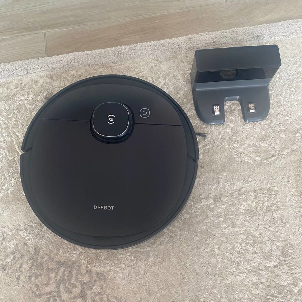 Робот-пылесос ECOVACS DEEBOT OZMO 950