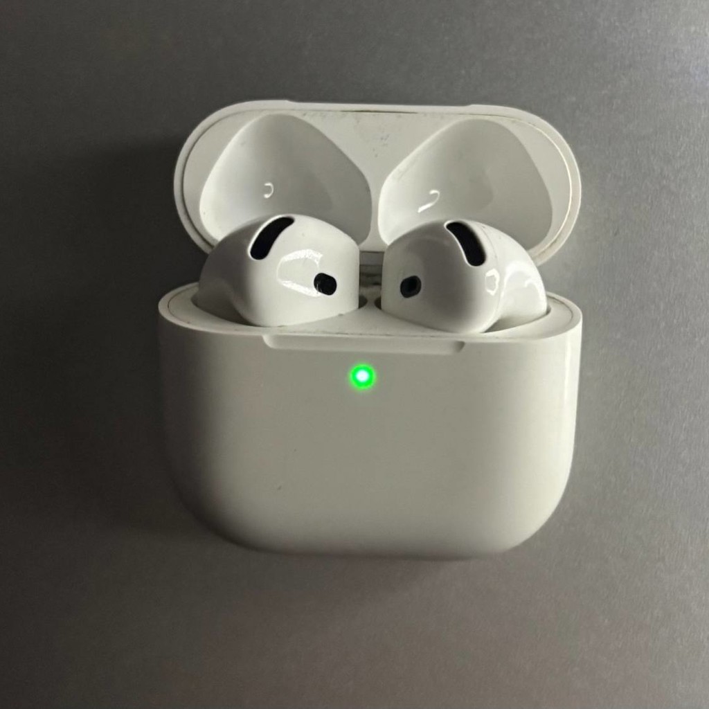 AirPods 4