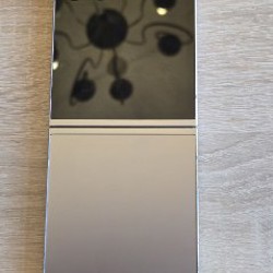 Samsung Galaxy Z Flip 6 - фото 2