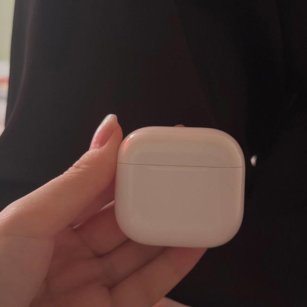 AirPods 4 ANC
